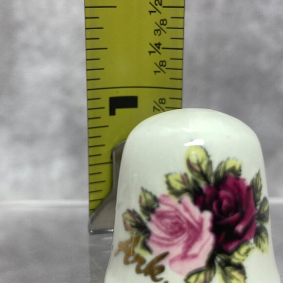 Eureka Springs Souvenir Ceramic Thimble With Pink & Purple Rose Design - Picture 8 of 8